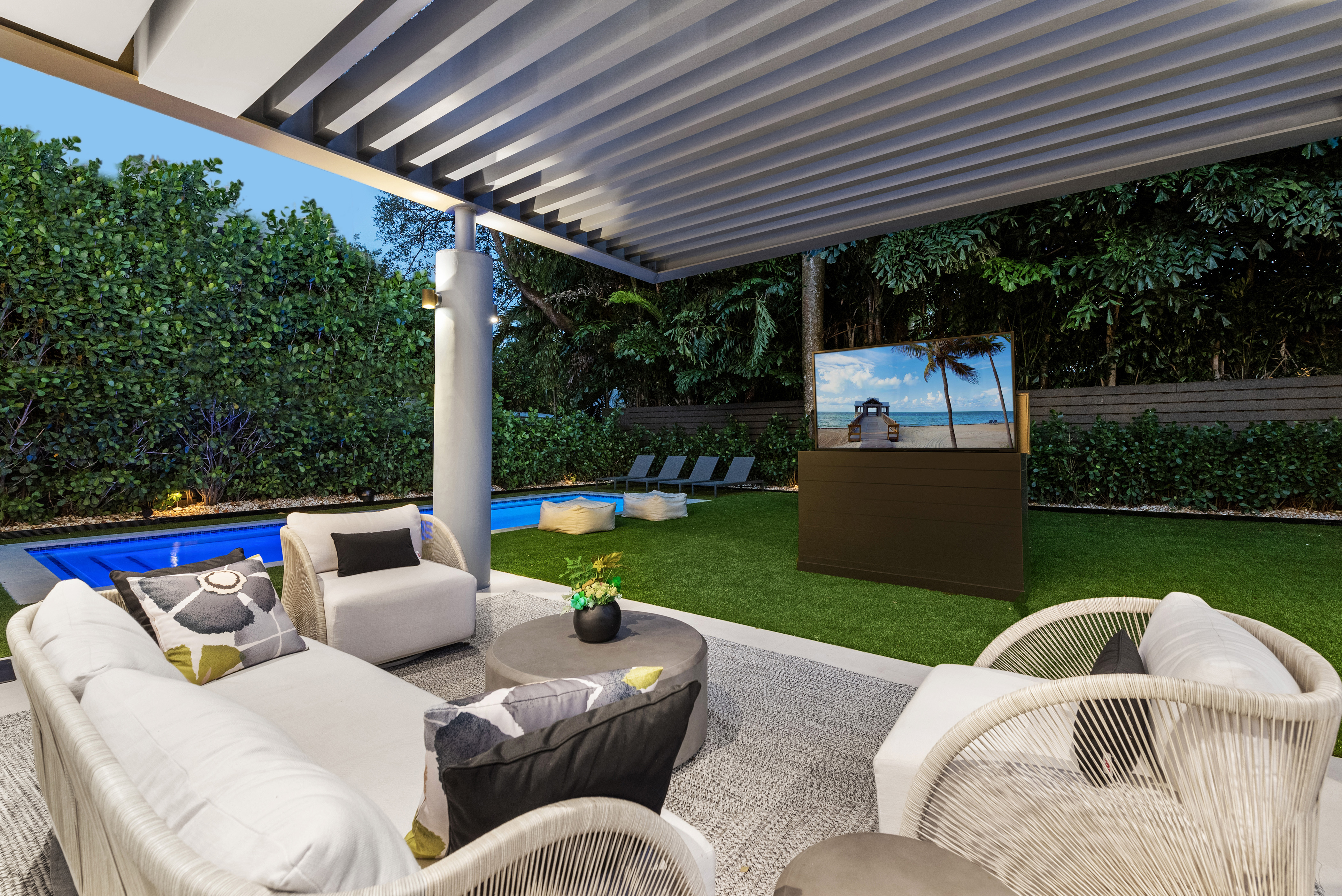 Miami Villa Grove image #3