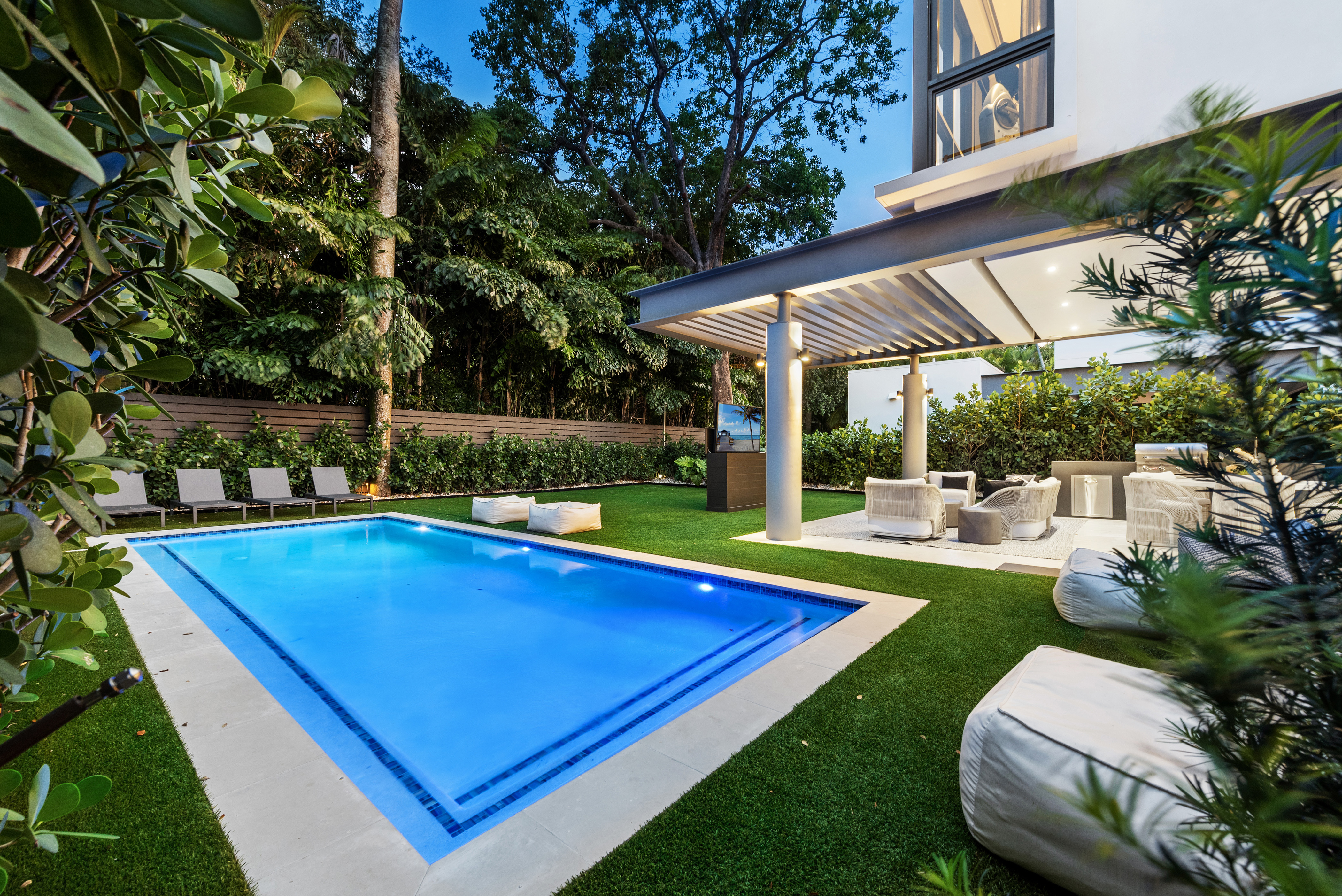 Miami Villa Grove image #4