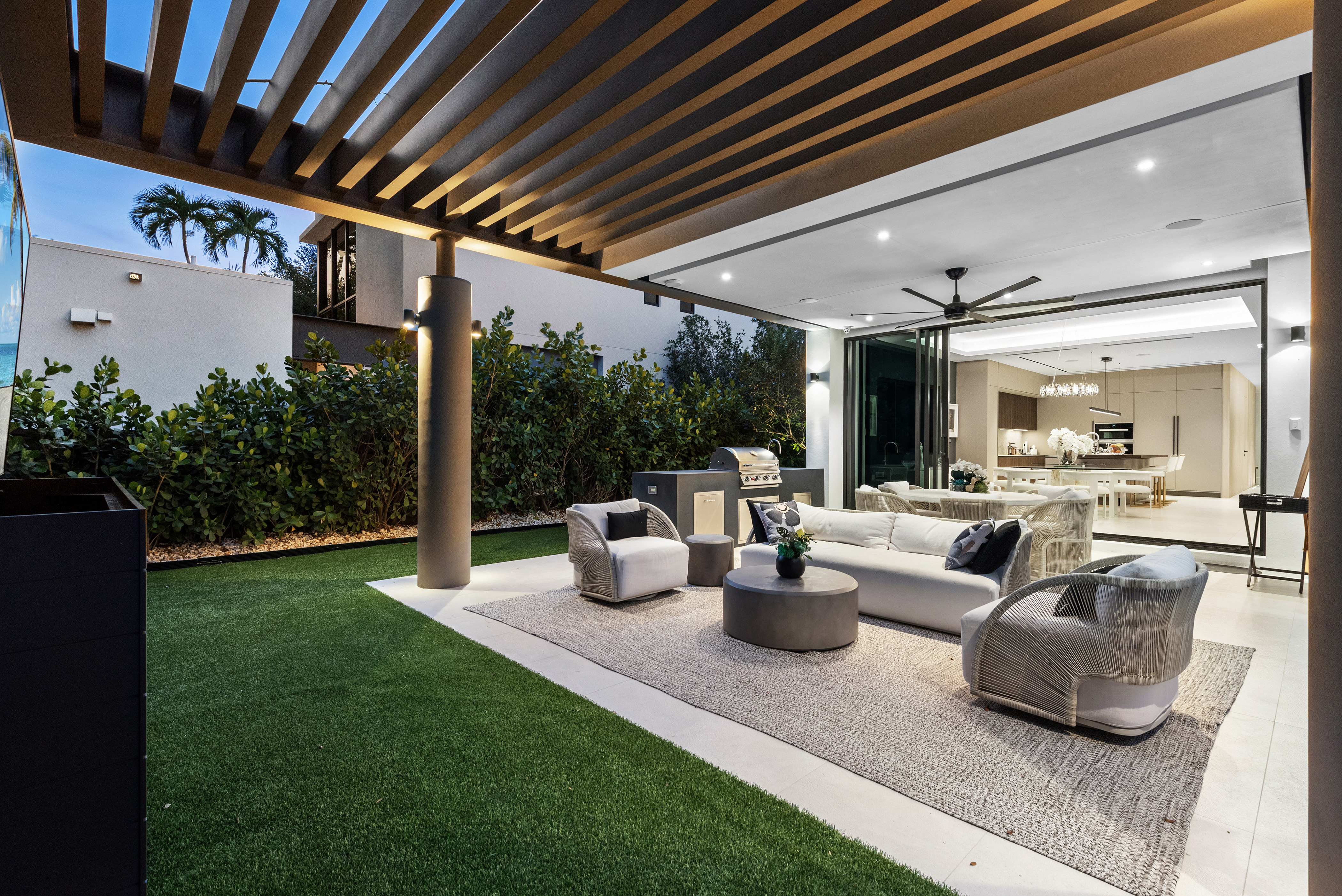 Miami Villa Grove image #2