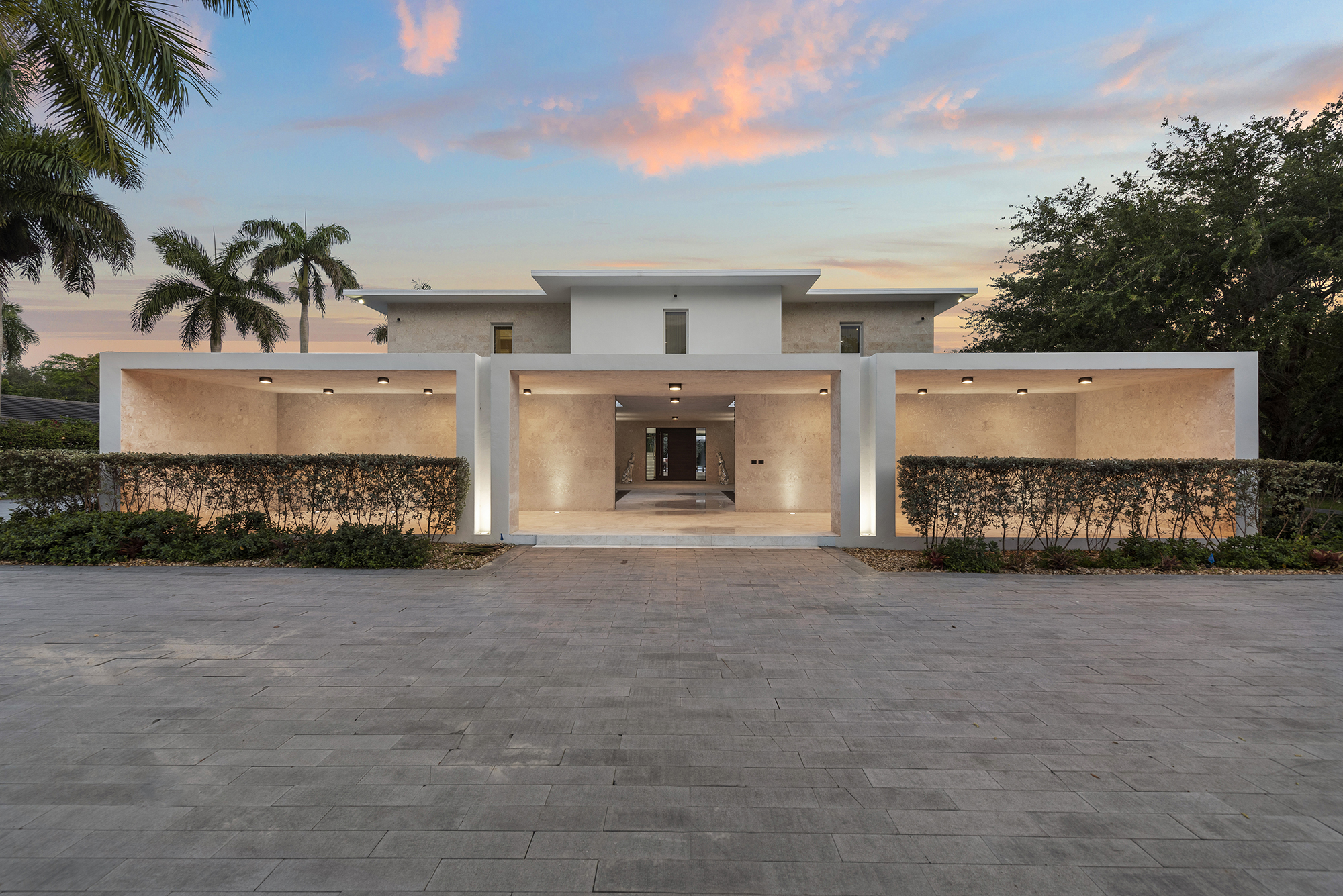 Miami Villa Crest image #5