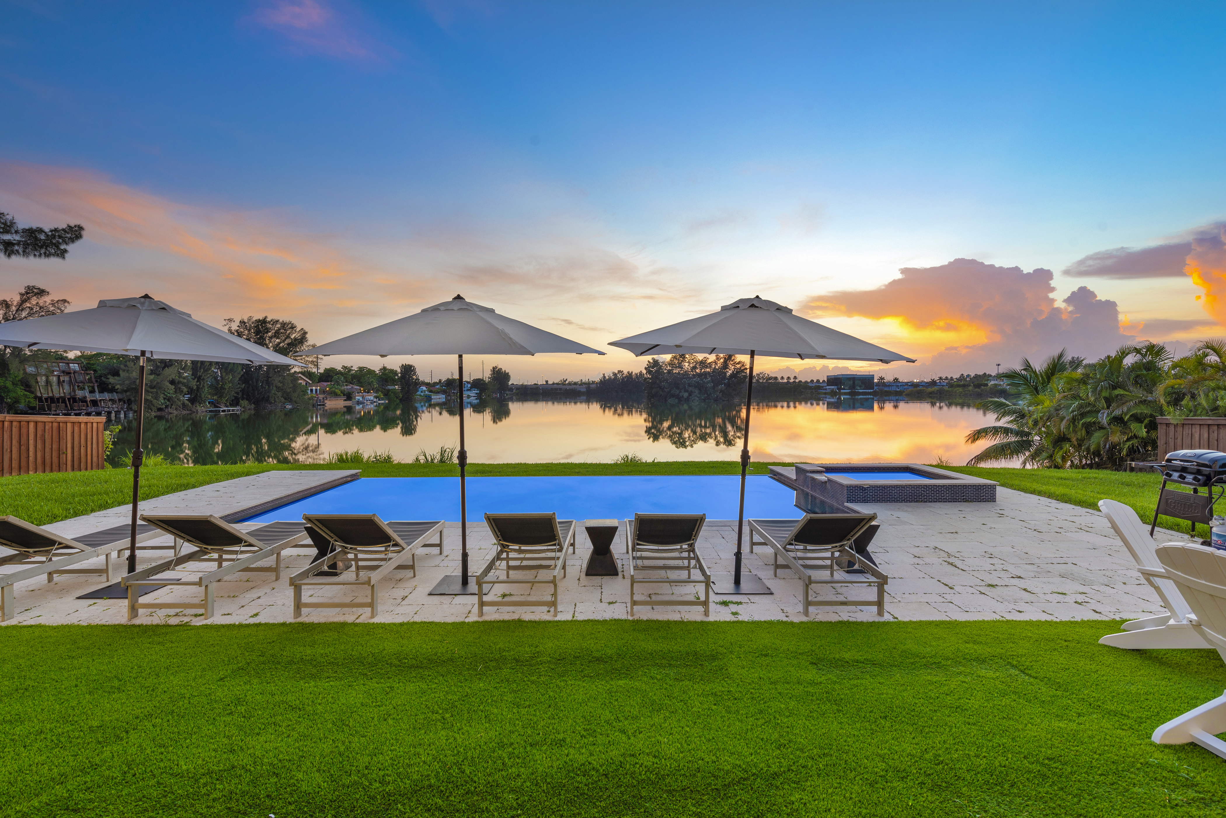 Miami Villa Lago image #3