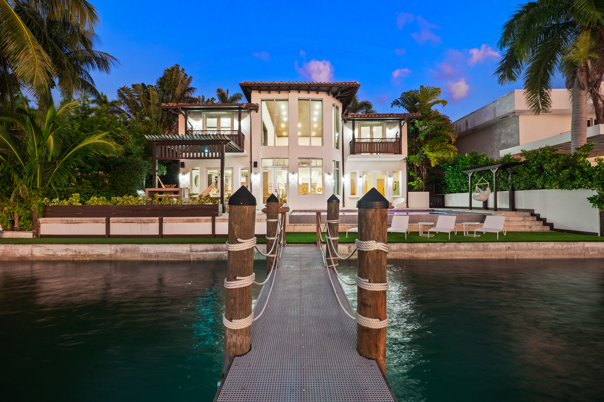 Villa Lieona luxury rental in North Bay Village